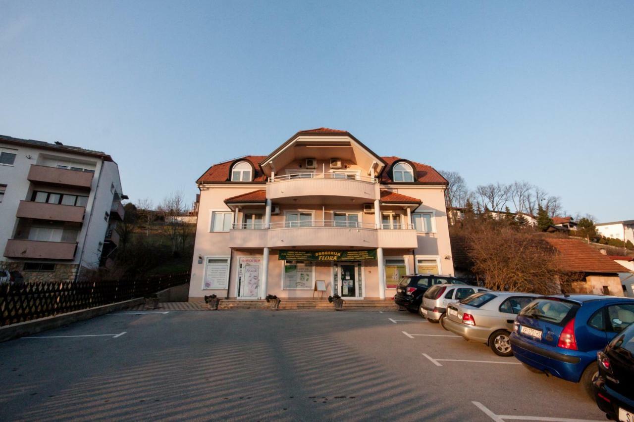 Apartmani Strsoglavec クラピンスケ・トプリツェ エクステリア 写真